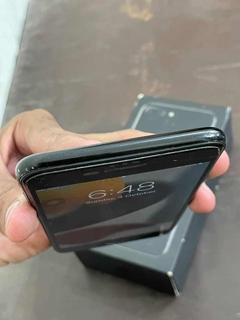 Apple iPhone 7 Plus 5