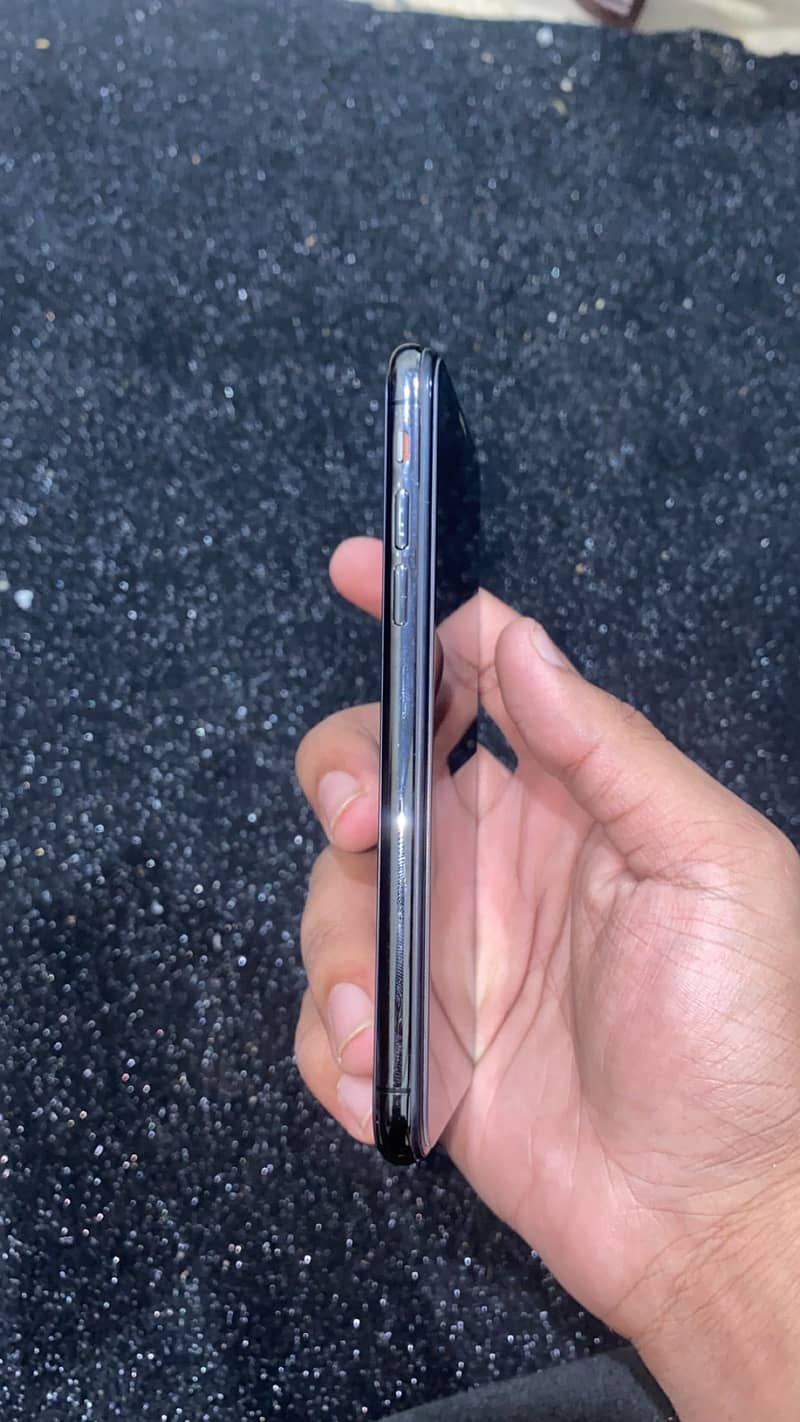 Apple iPhone X 1