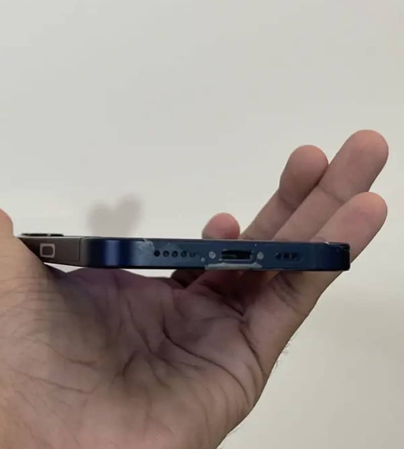 Apple iPhone 12 JV 4
