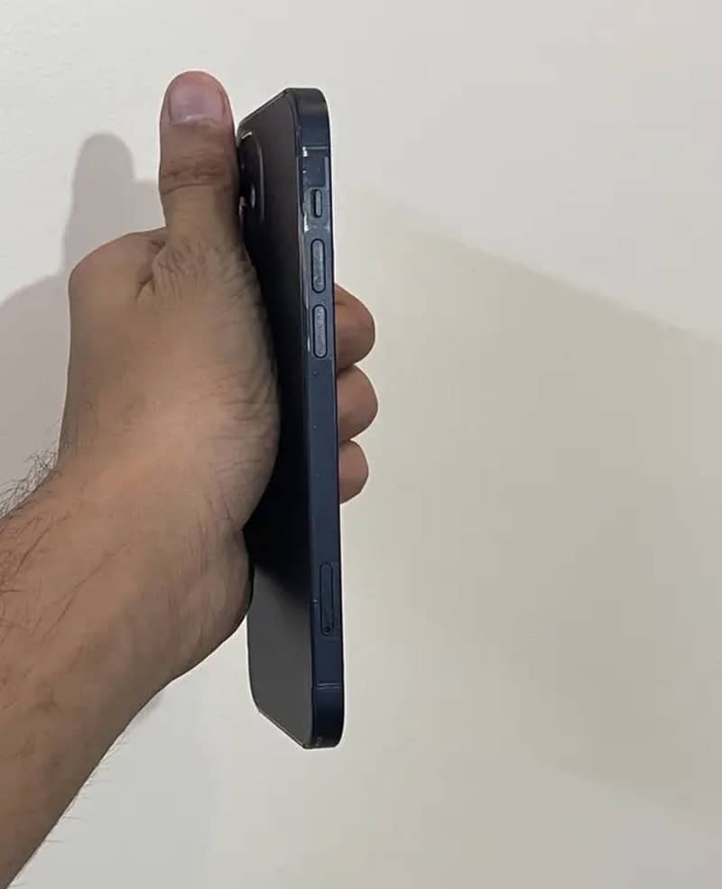 Apple iPhone 12 JV 5
