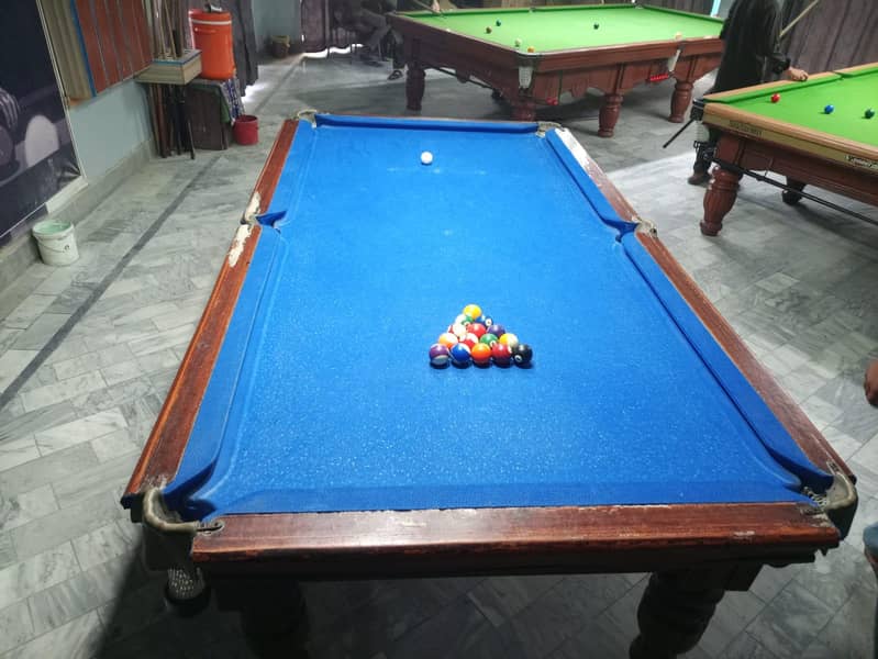billiards table  godd Condition 3