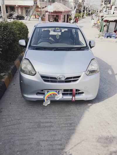 Daihatsu Mira 2012