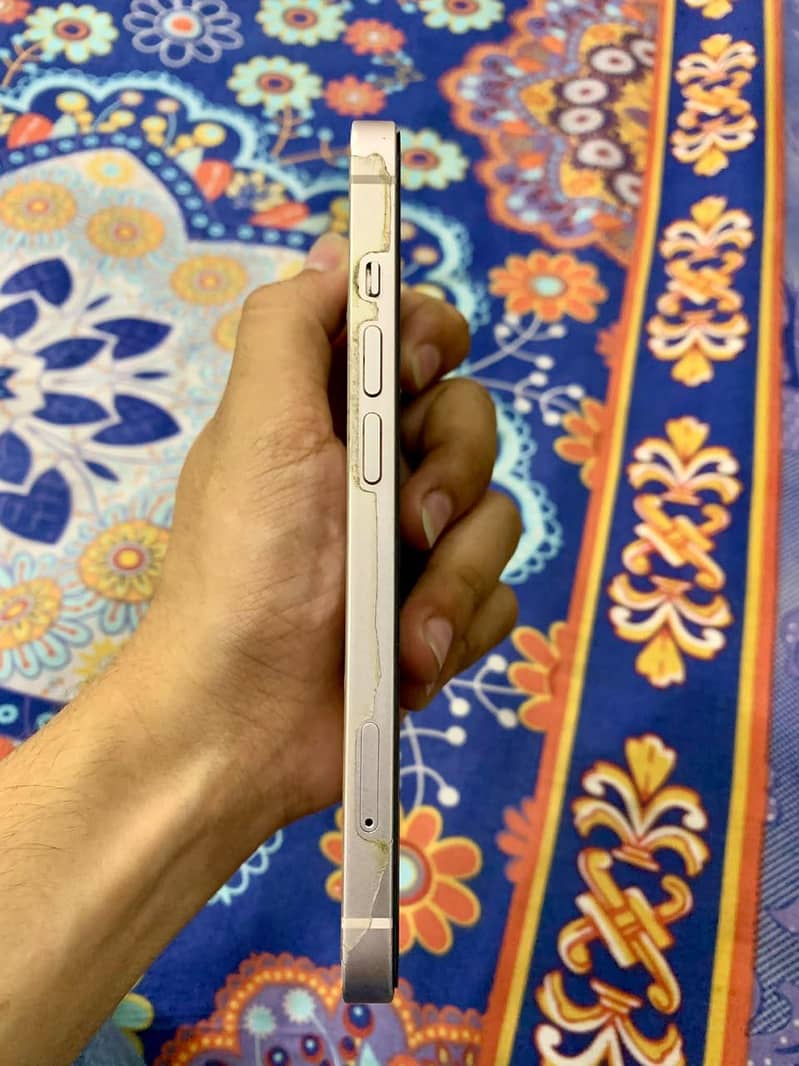 Apple iPhone 13 3