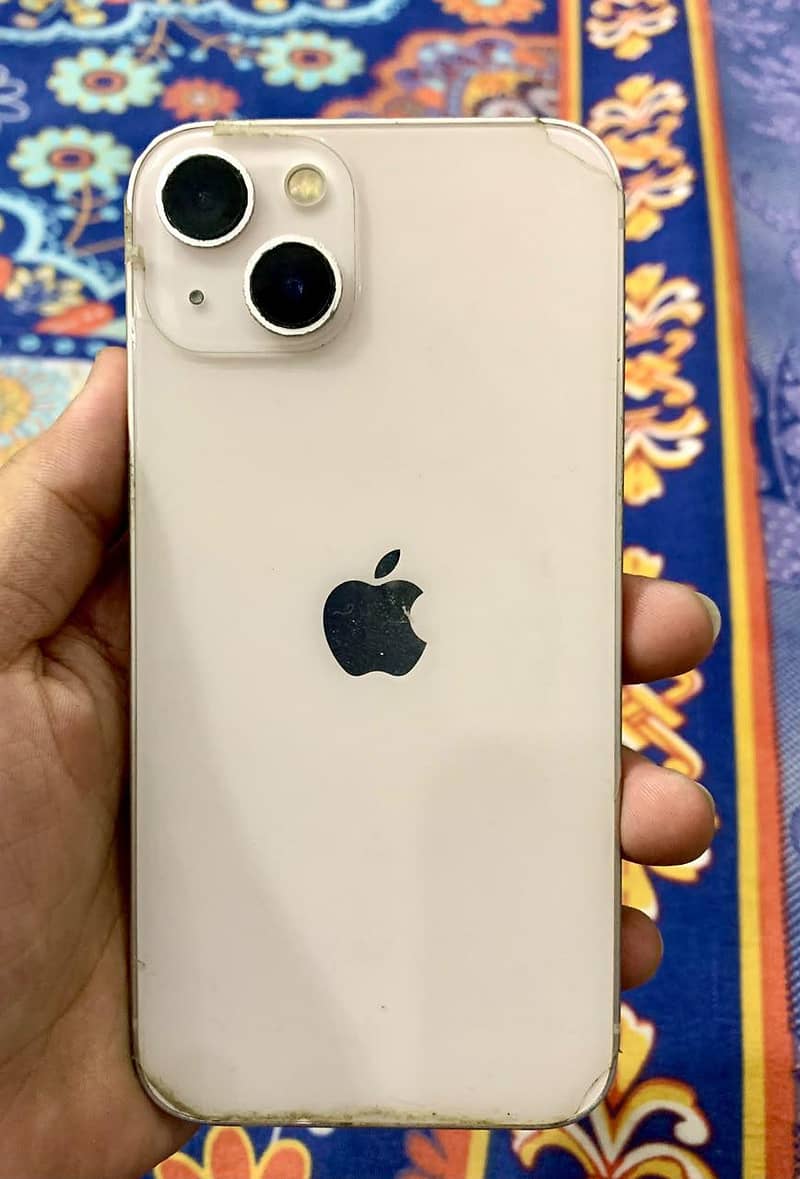 Apple iPhone 13 4