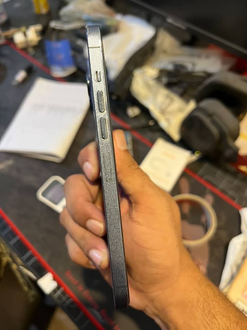 Apple iPhone 13 Pro Max 1