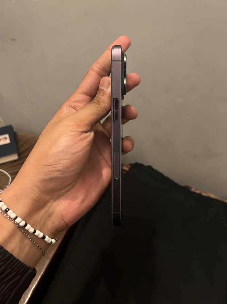 Apple iPhone 14 Pro Max 3