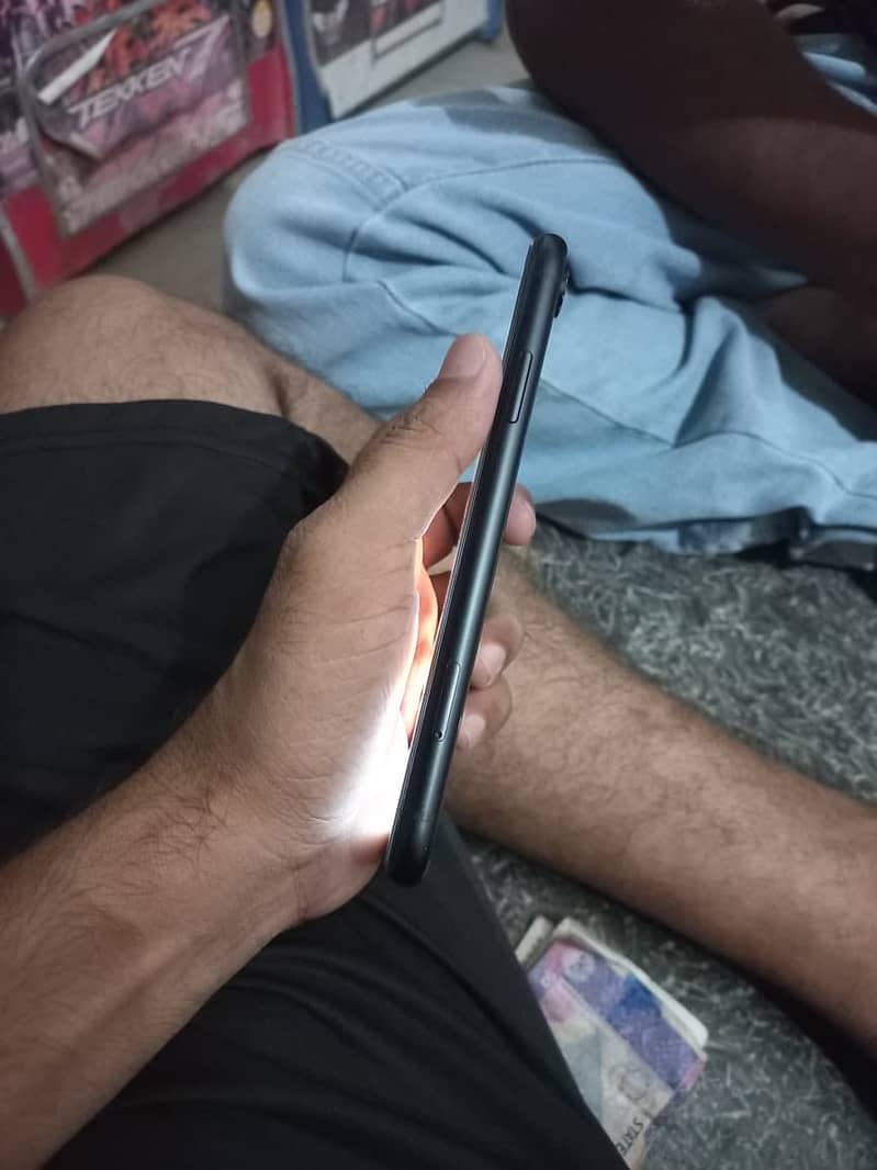 Apple iPhone XR 2