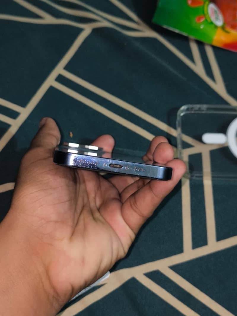 Apple iPhone 13 Pro 1