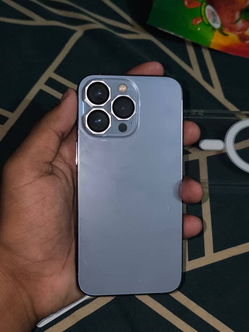 Apple iPhone 13 Pro 2