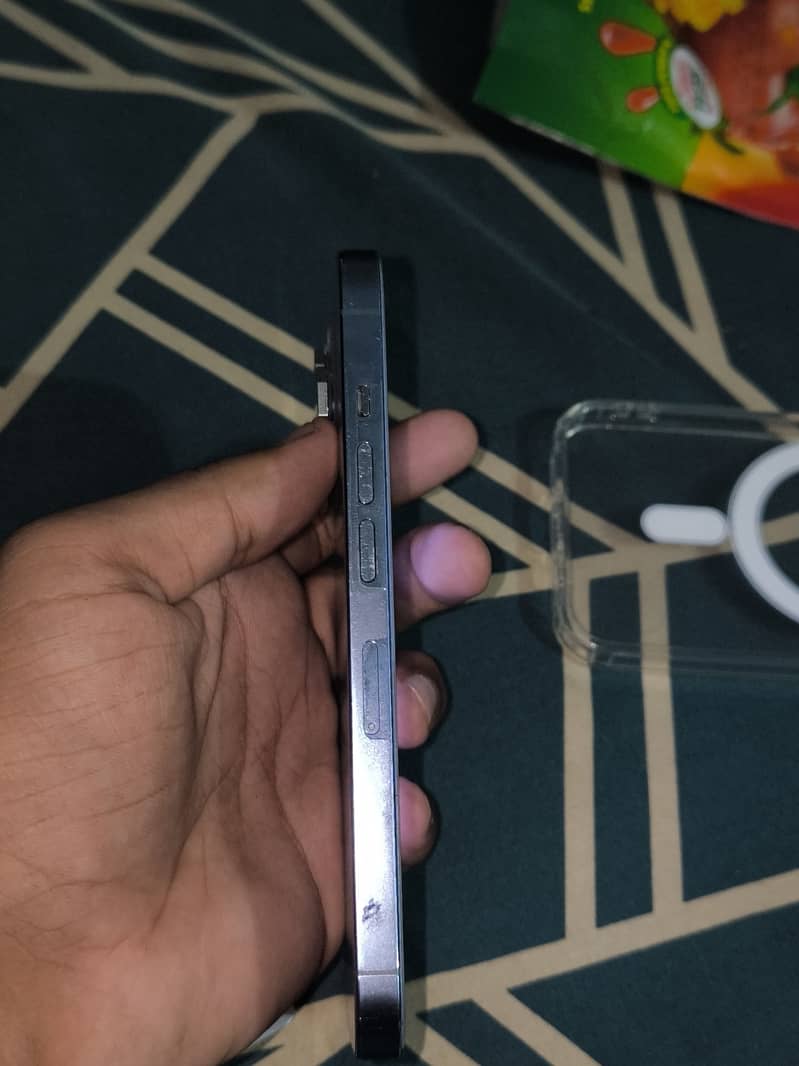 Apple iPhone 13 Pro 3