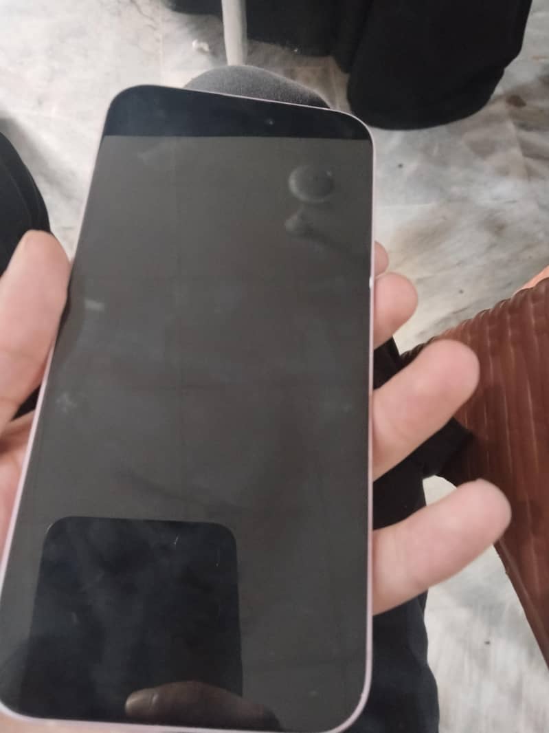 Apple iPhone 15 plus 4