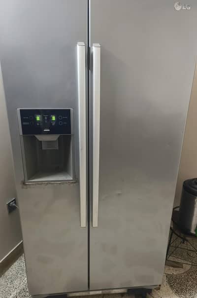LG fridge with 2 doors side by side