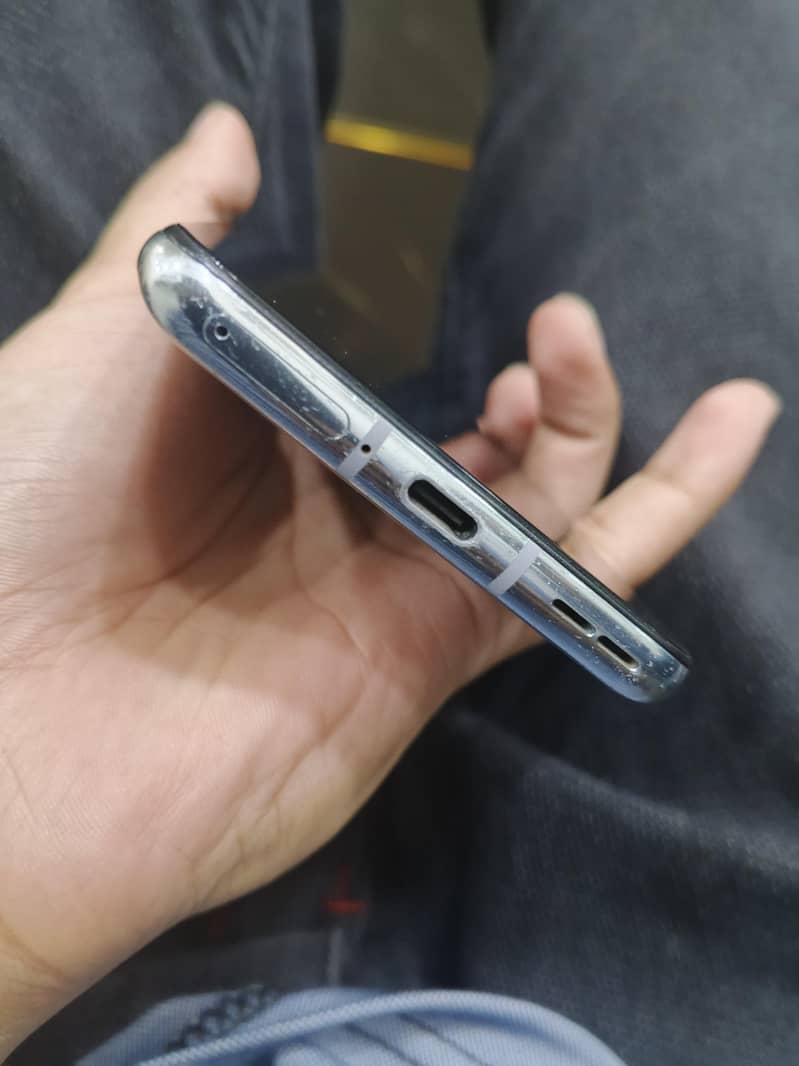 One Plus 8T 4
