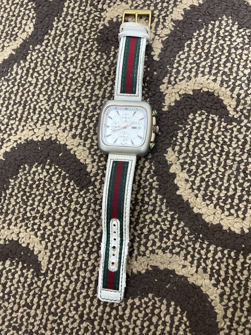 Gucci watch 0
