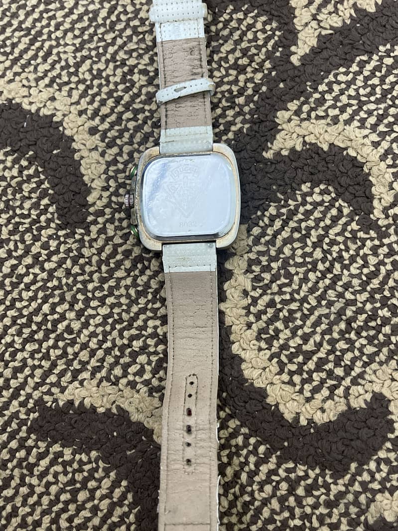 Gucci watch 1