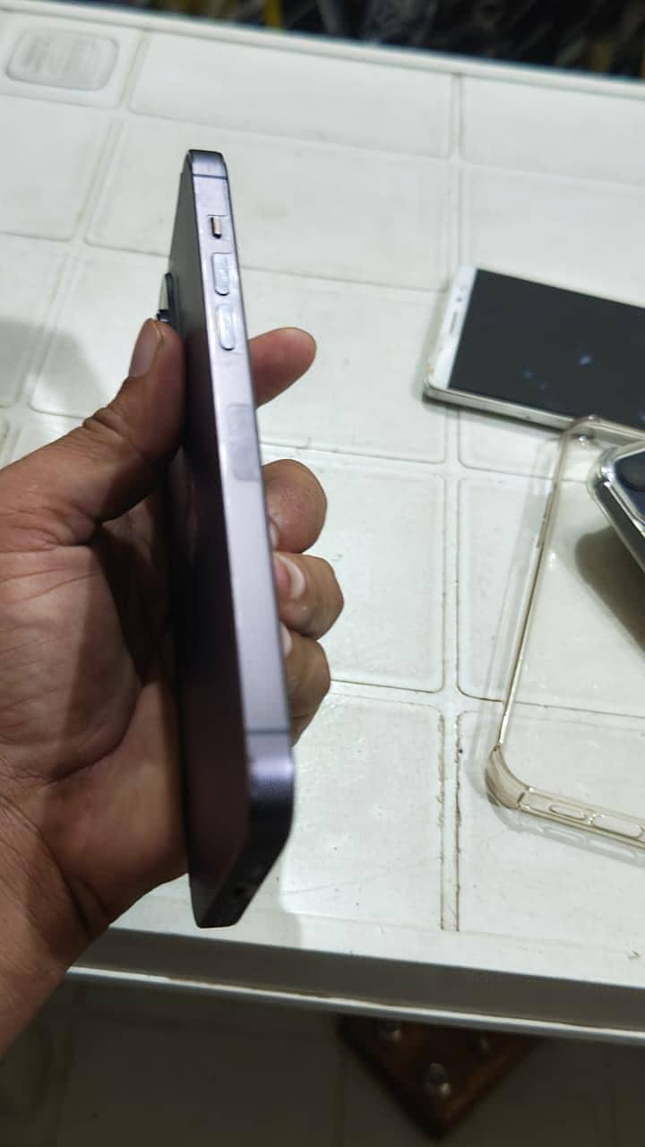 Apple iPhone 14 Pro Max 6