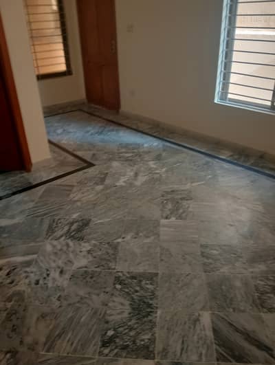 10marla 3beds DD TV lounge kitchen attached baths neat clean upper portion for rent in G 13 4 islamabad lamabad