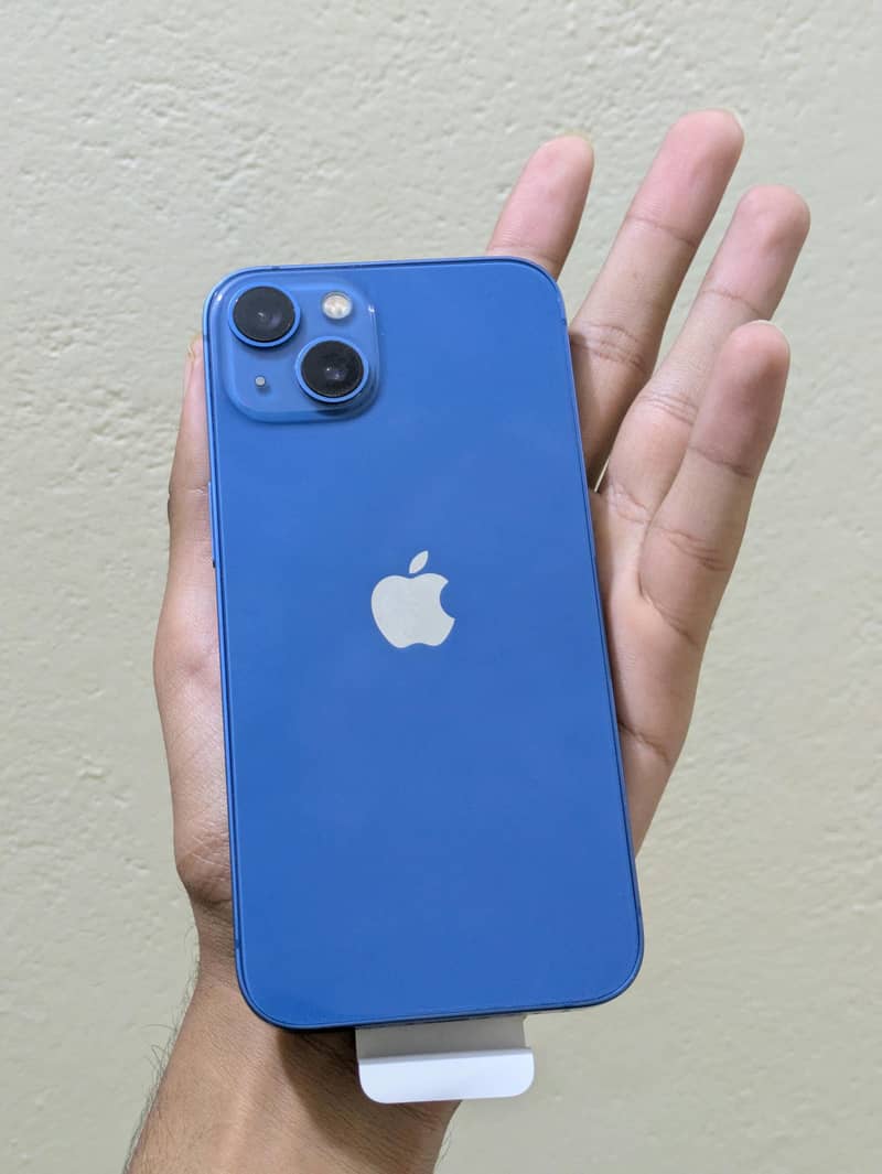 Apple iPhone 13 6