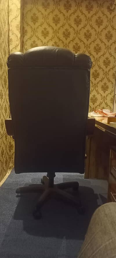 2 Executive Office Chair – Dharampura Lahore
