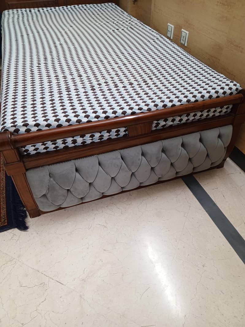 two single bed with side tables 3