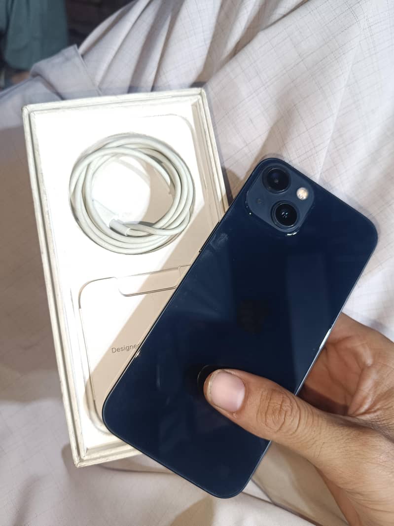 Apple iPhone 13 0