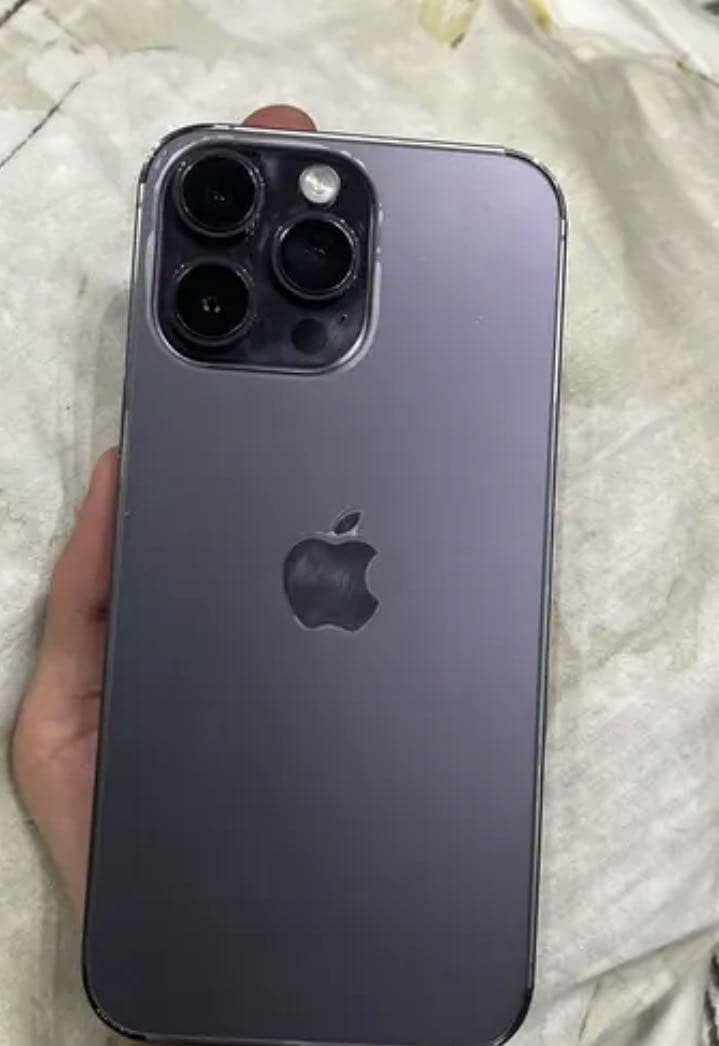 Apple iPhone 14 Pro Max 1
