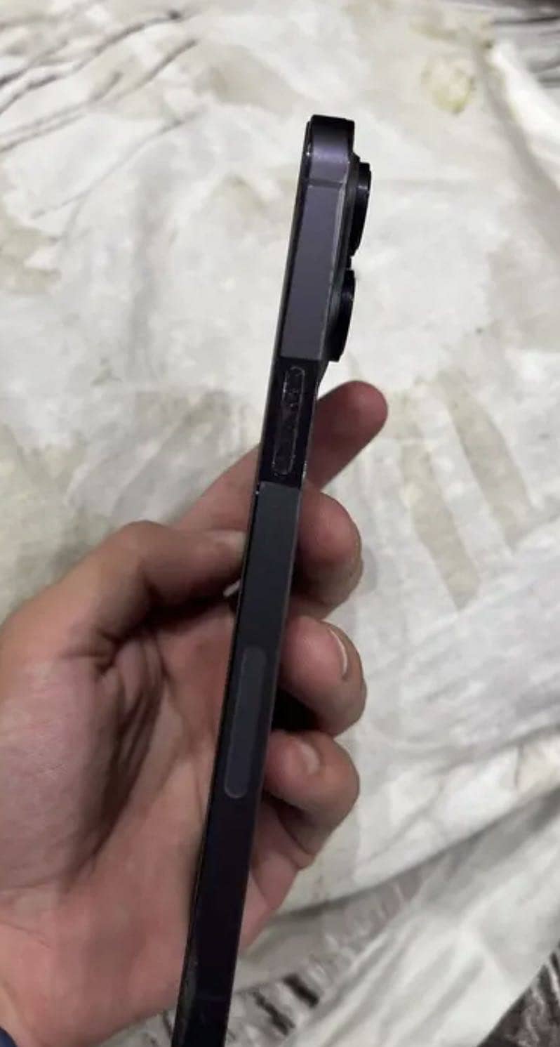 Apple iPhone 14 Pro Max 2