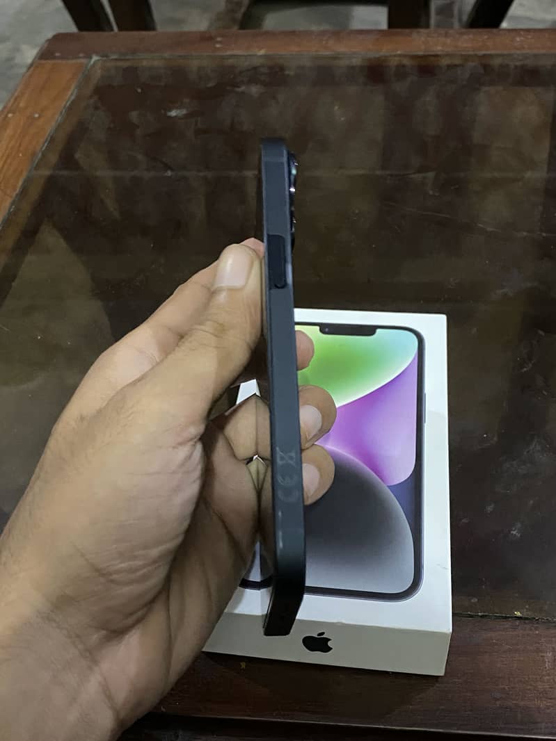 Apple iPhone 14 11