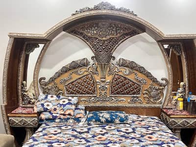 Royal King Size Wooden Bed Set with Side Tables