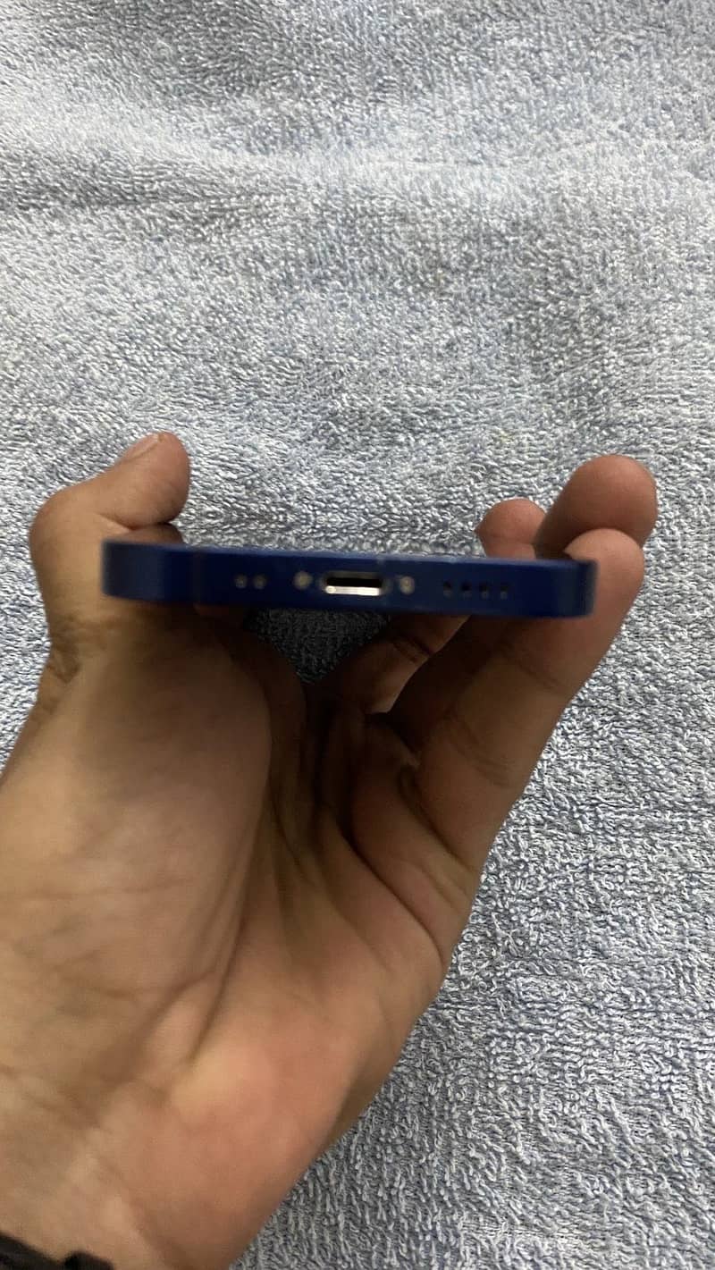 Apple iPhone 12 mini 3