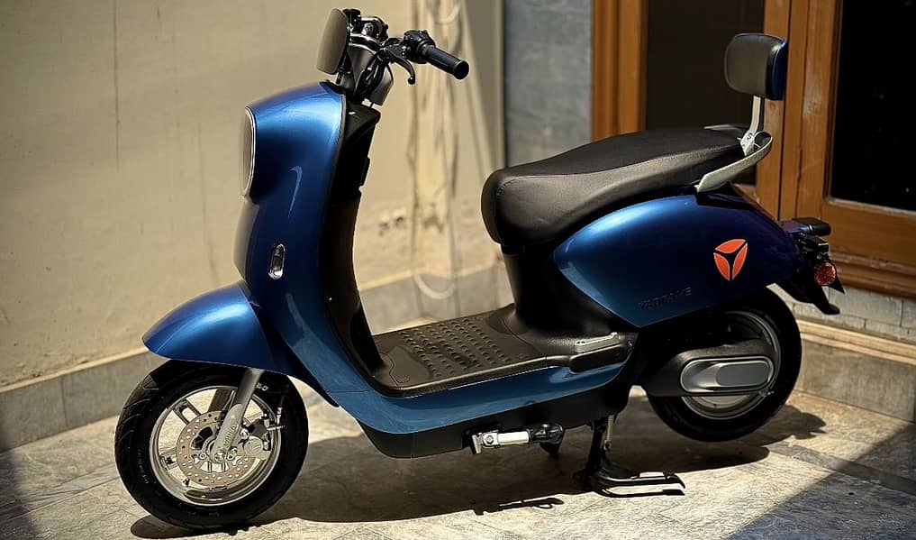 Yadea M3 e-scooty 1