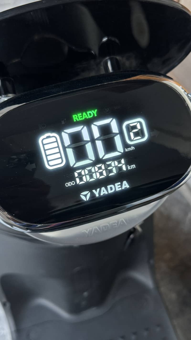 Yadea M3 e-scooty 3