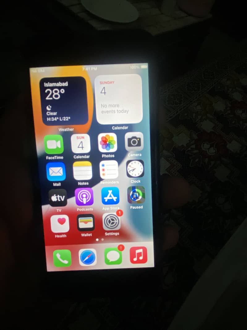 iPhone 0