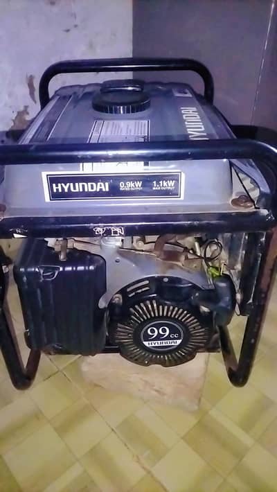 The generator of Hyundai in good condition 10 by10