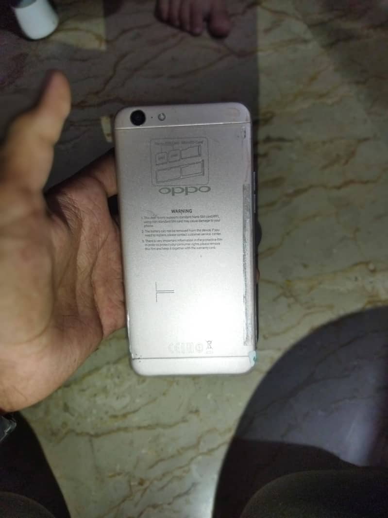 OPPO A57 0