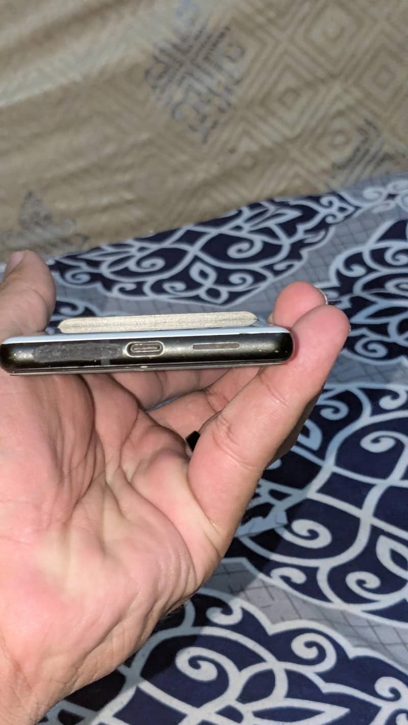 Google Pixel 6 [ 10/9 condition ] 4