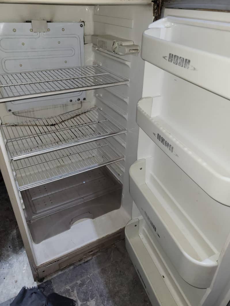 Dawlance fridge 2