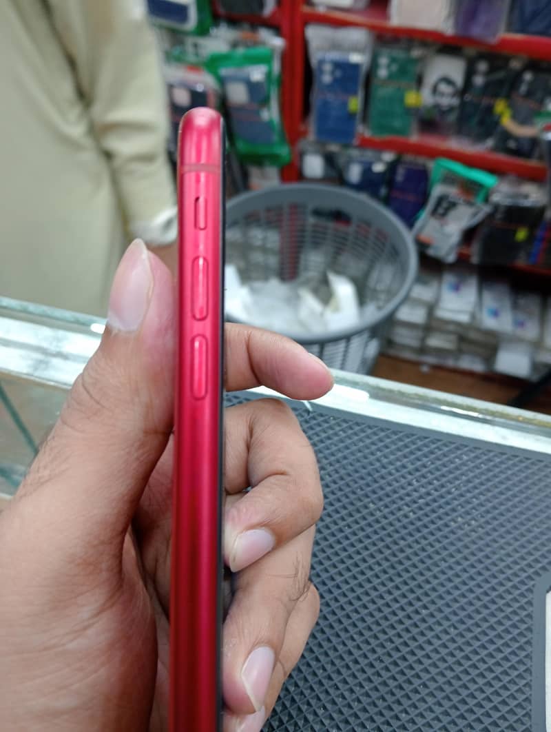 Apple iPhone XR 1