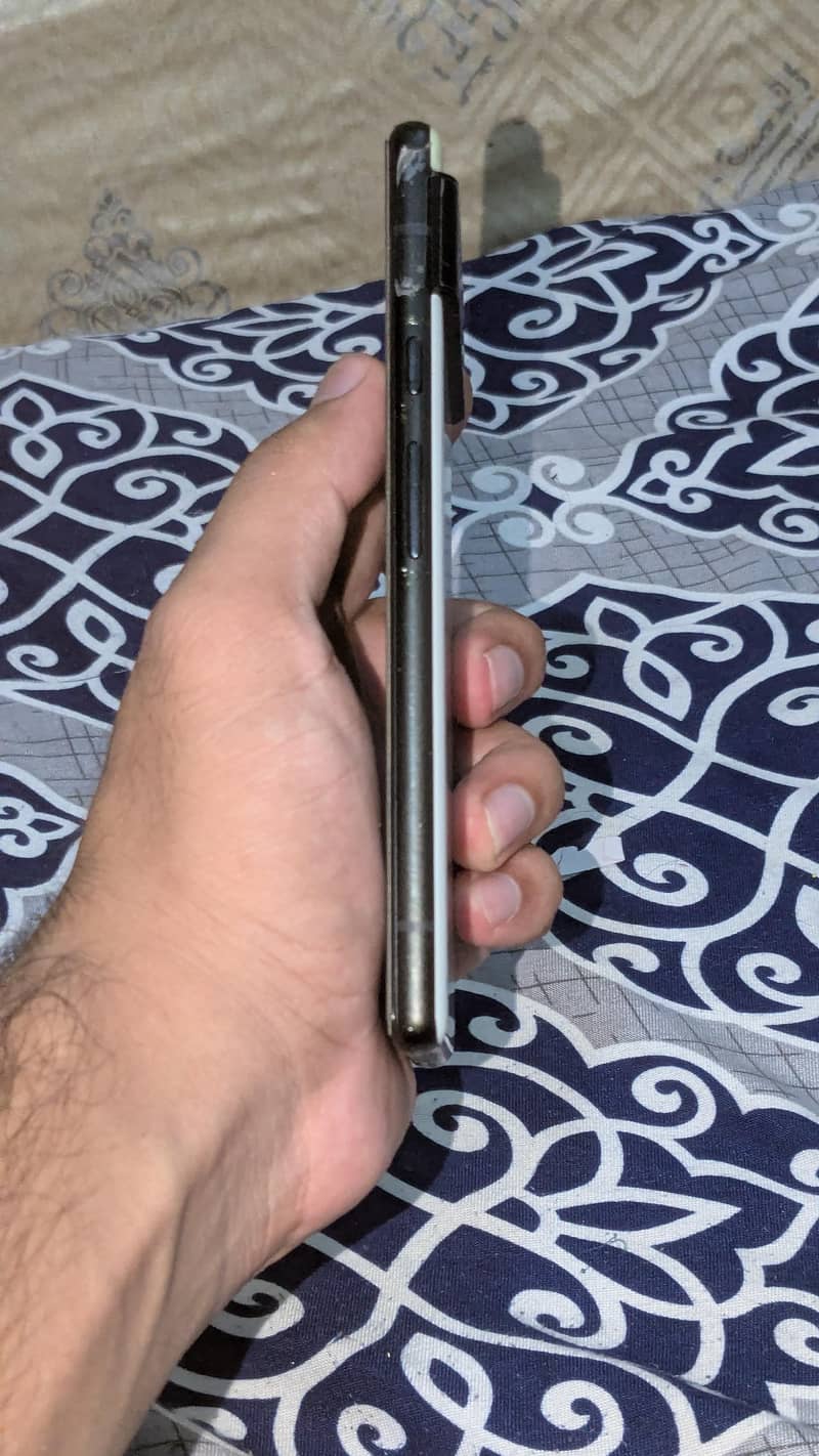 Google Pixel 6 [ 10/9 condition ] 2