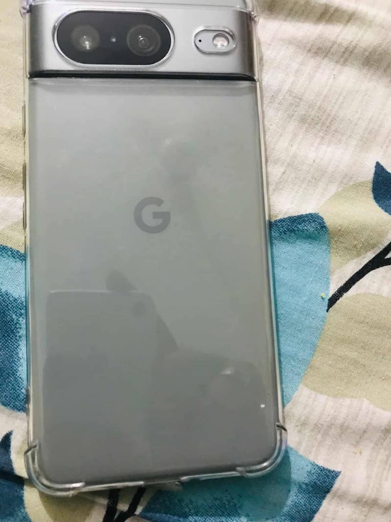 Google Pixel 8 1