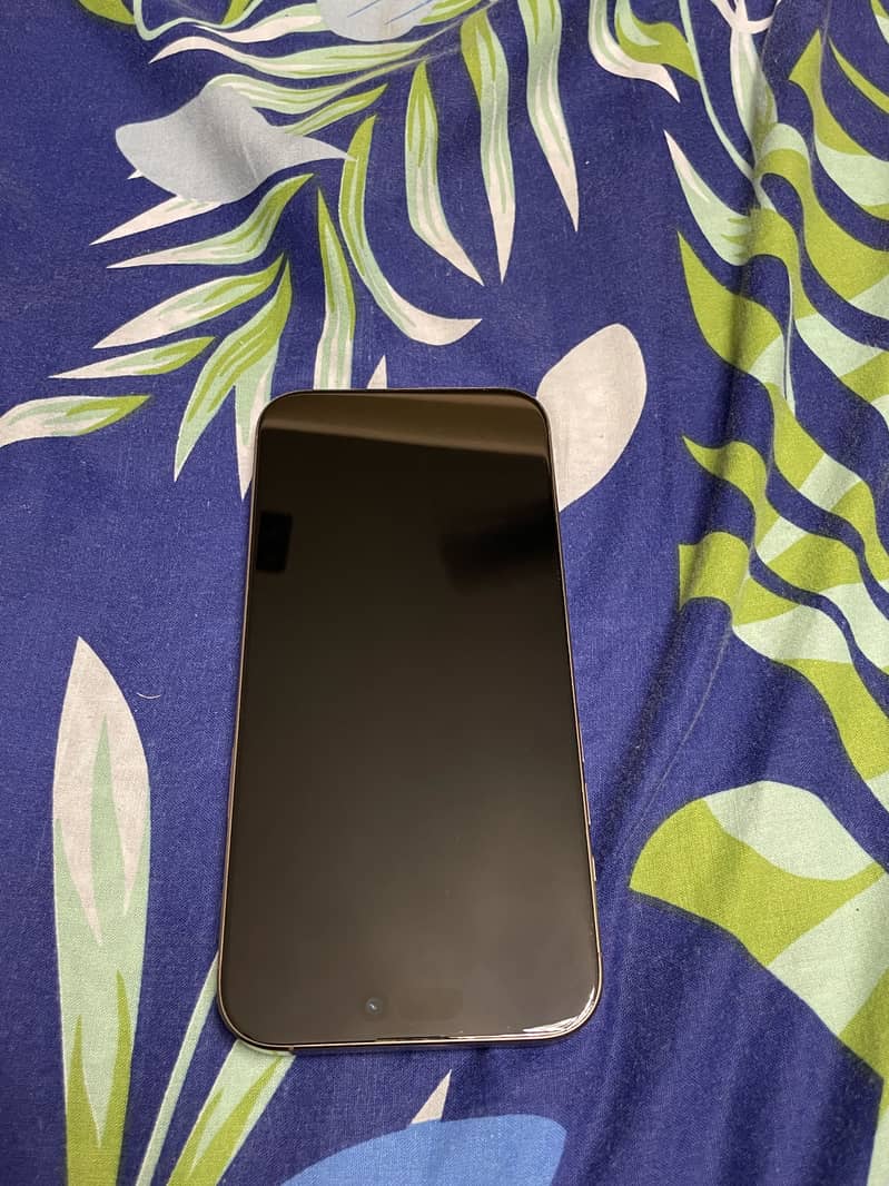 Apple iPhone 16 Pro Max 0