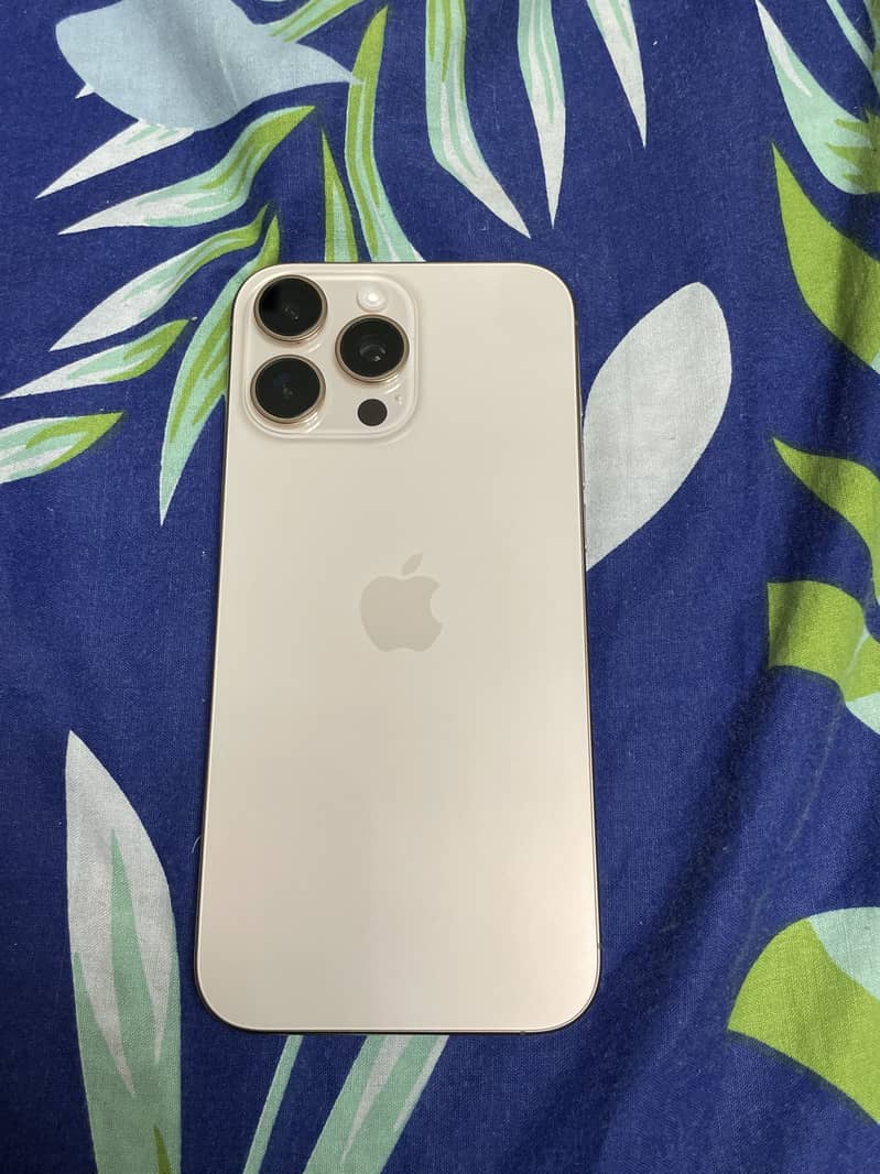 Apple iPhone 16 Pro Max 1