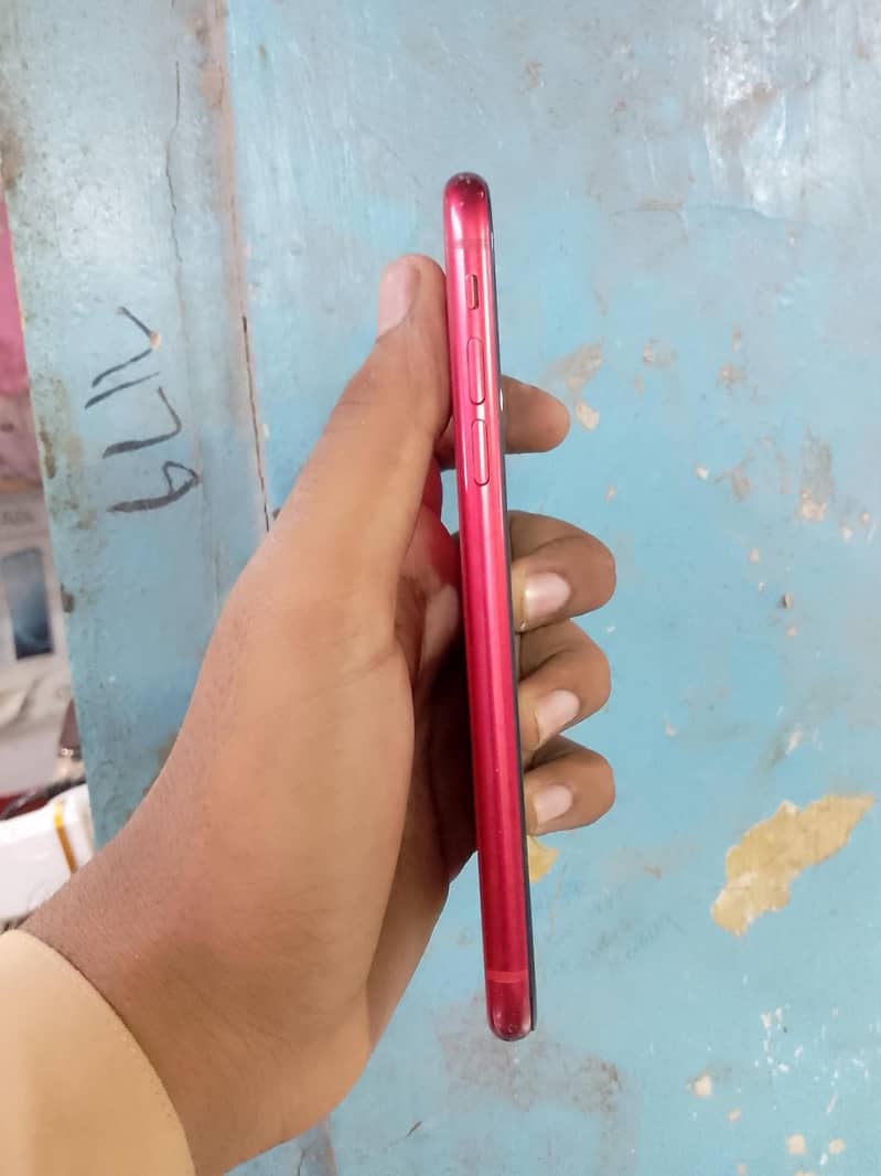 Apple iPhone 11 3