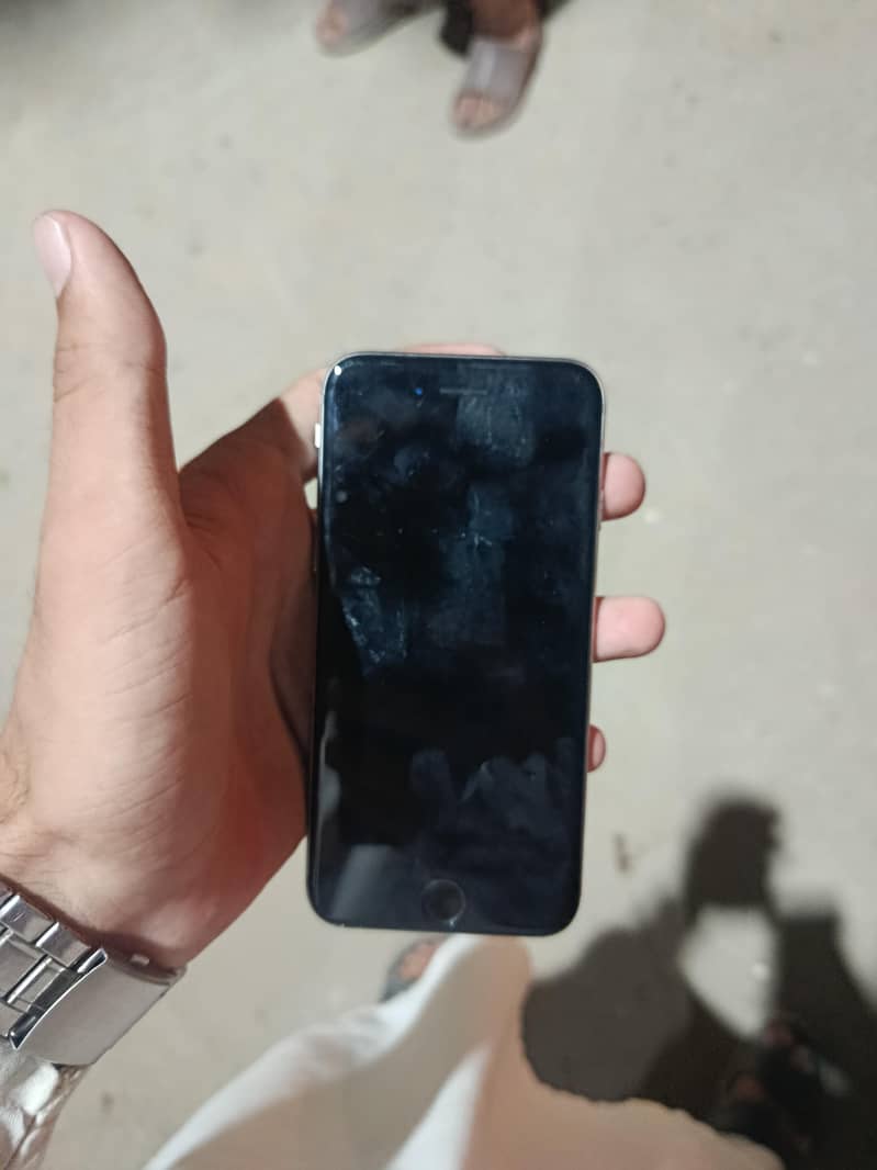 Apple iPhone 6S 1