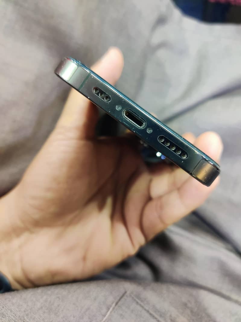Apple iPhone 13 Pro 3