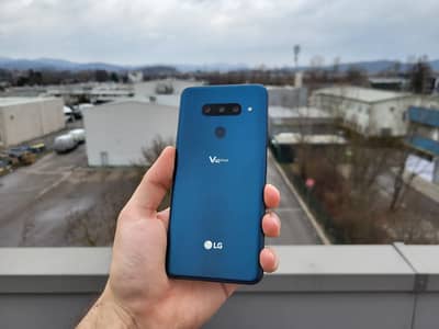 LG V40 ThinQ