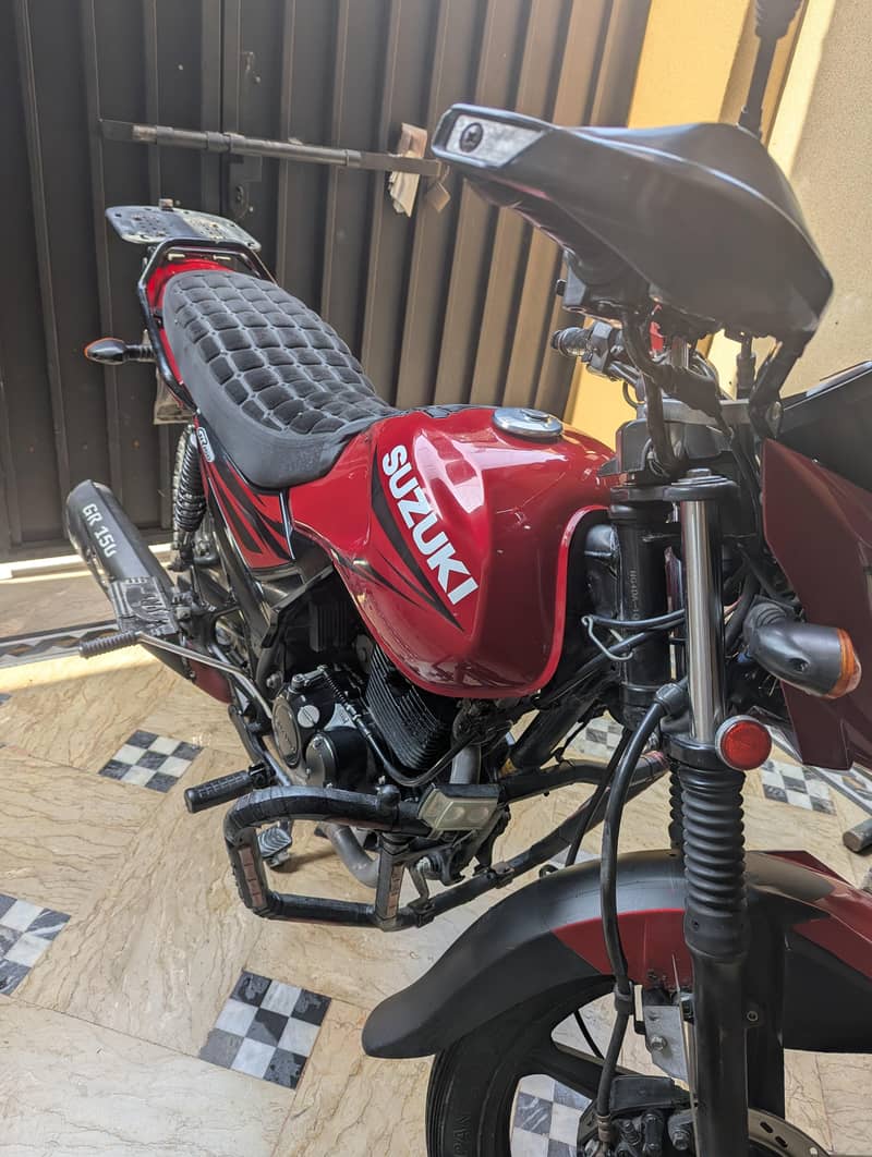 Suzuki GR150 0
