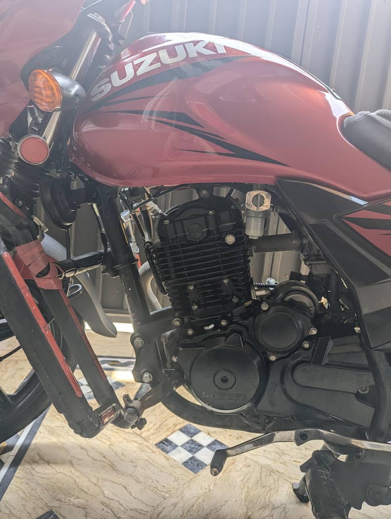 Suzuki GR150 2