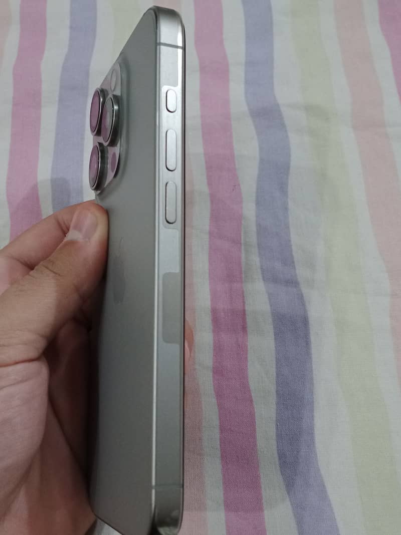 Apple iPhone 15 Pro 1