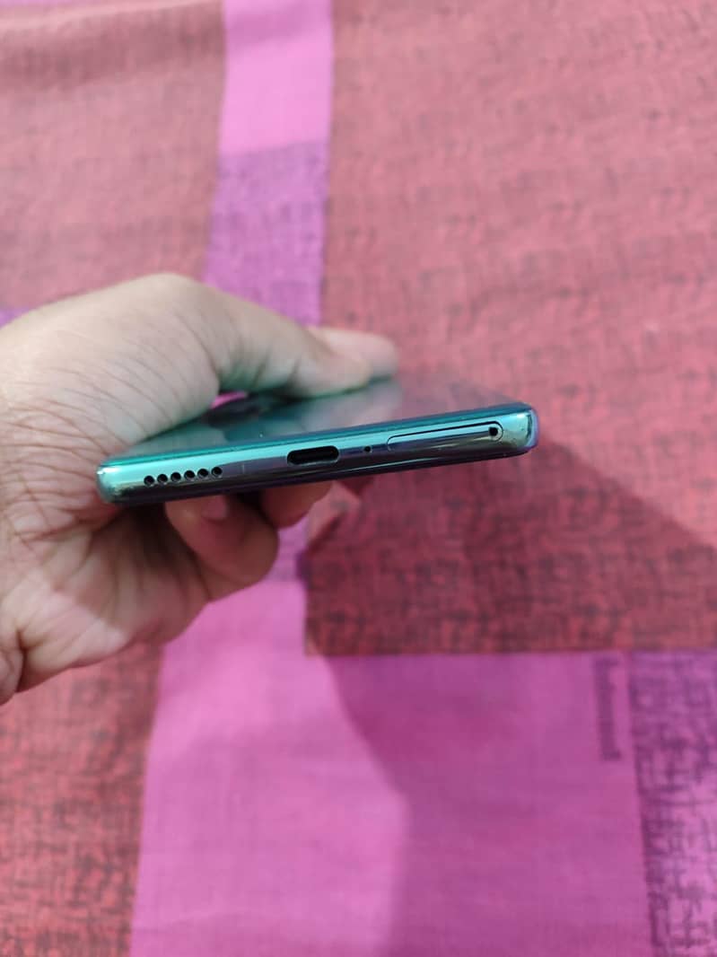 Tecno CAMON 40 (8/256) 3